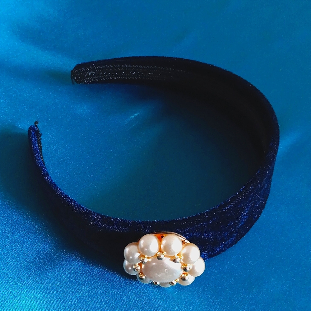 Vintage style blue velvet and pearl brooch headband